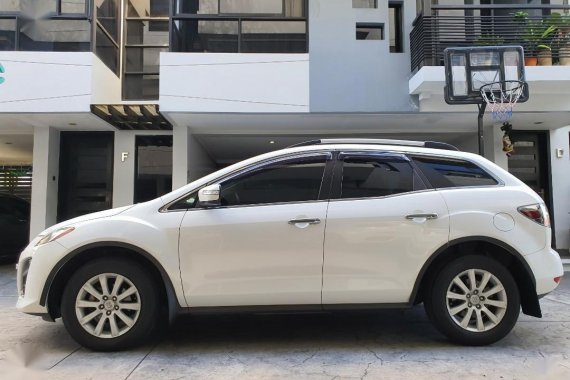 White Mazda Cx-7 2011 for sale in Quezon City