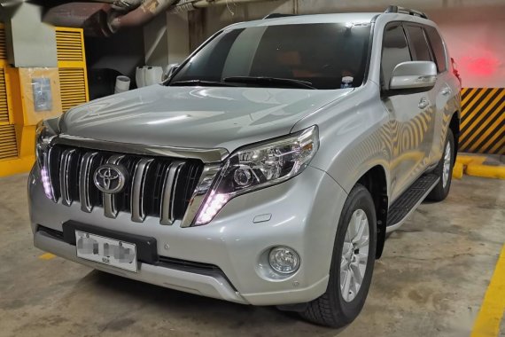 Selling Pearl White Toyota Land cruiser prado 2015 in San Juan