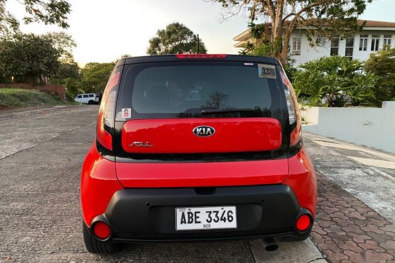 Red Kia Soul 2015 for sale in Automatic