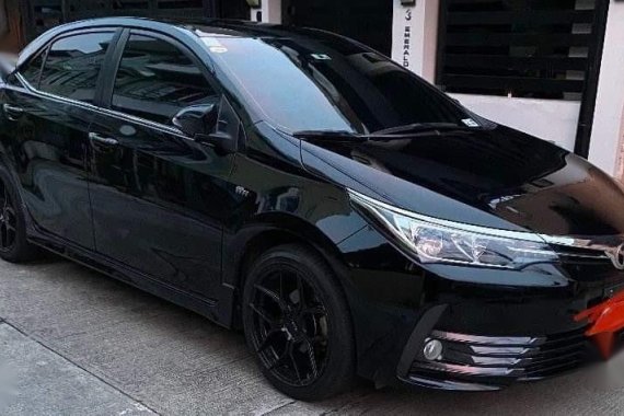 Selling Black Toyota Corolla altis 2019 in Las Piñas