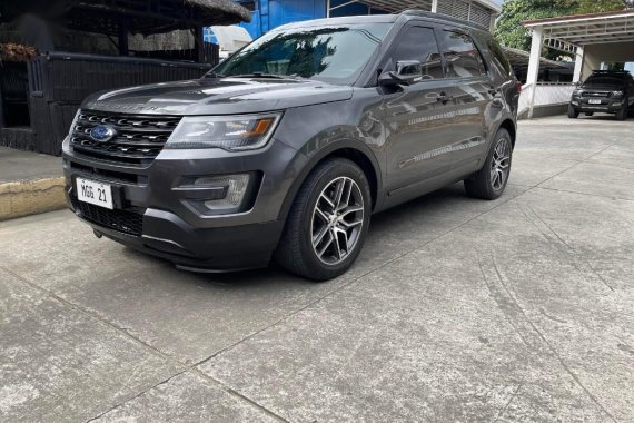 Selling Grey Ford Explorer 2016 in Imus