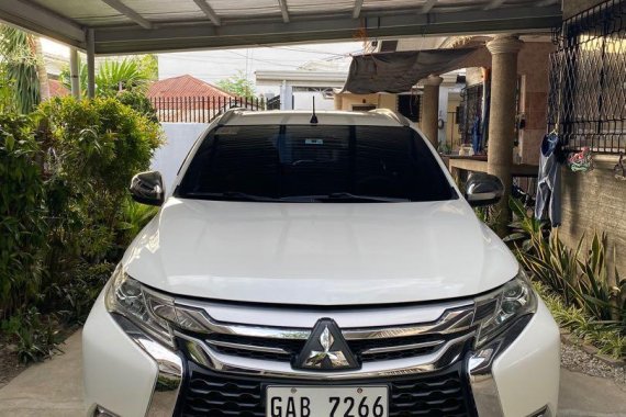Pearl White Mitsubishi Montero sport 2017 for sale in Automatic