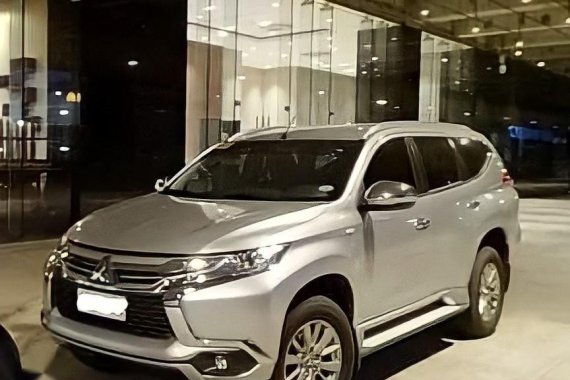 Silver Mitsubishi Montero 2021 for sale in Automatic