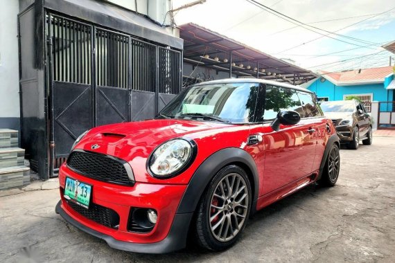 Red Mini Cooper 2011 for sale in Manual