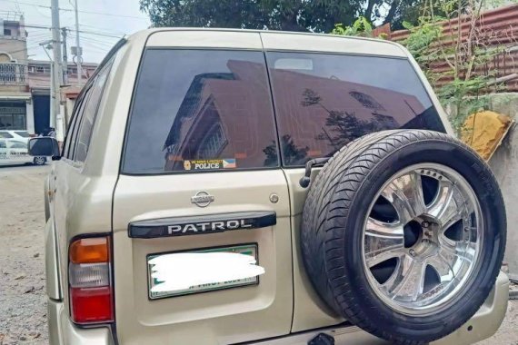 Selling Pearl White Nissan Patrol 2000 in Parañaque