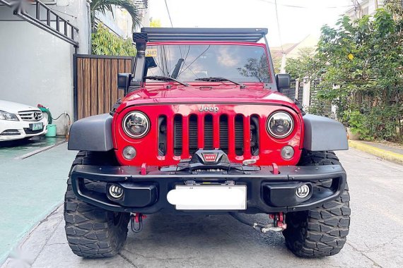 Selling Red Jeep Wrangler Unlimited 2017 in Bacoor