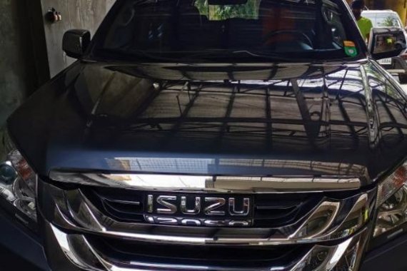 Grey Isuzu Mu-X 2018 for sale in Manual