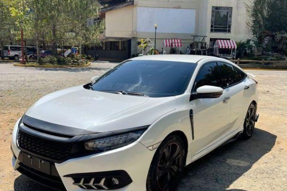 Selling Pearl White Honda Civic 2016 in Pateros