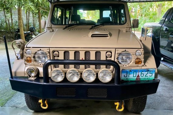 Beige Mitsubishi Pajero 1996 for sale in Malay