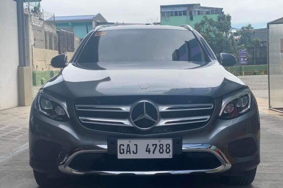 Silver Mercedes-Benz GLC 200 2018 for sale in Manila