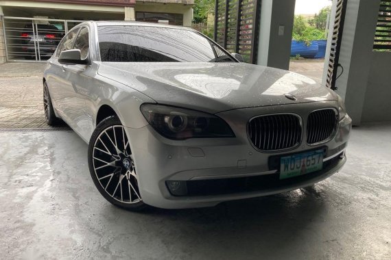 Pearl White BMW 730Li 2014 for sale in San Mateo