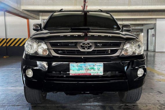 Selling Black Toyota Fortuner 2006 in Pasig