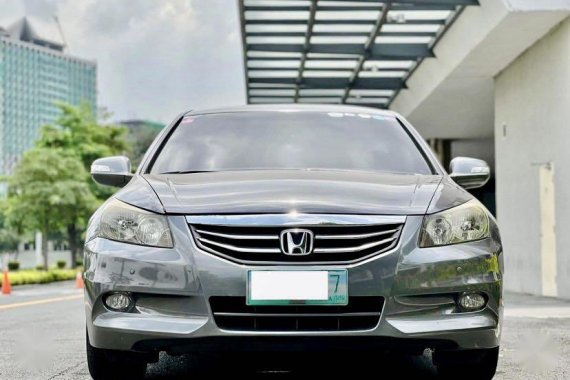 Selling Silver Honda Accord 2012 in Makati