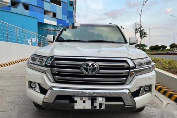 Sell Pearl White 2019 Toyota Land Cruiser in Manila