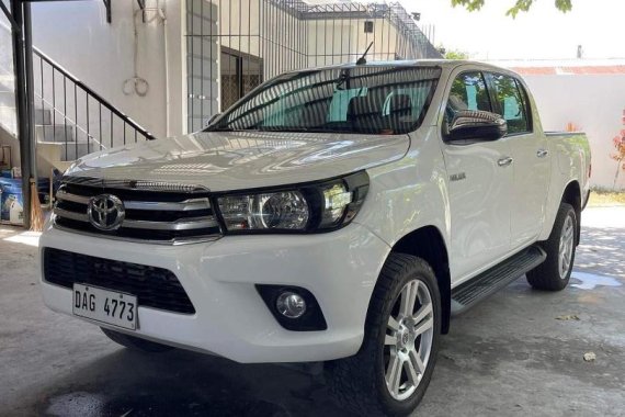 Selling Pearl White Toyota Hilux 2018 in Las Piñas