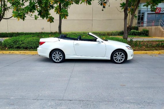 Selling White Lexus IS300C 2010 in Las Piñas