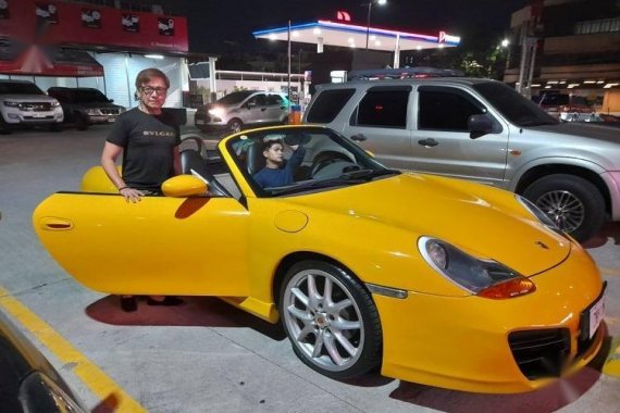 Selling Yellow Porsche Boxster 2001 in San Juan