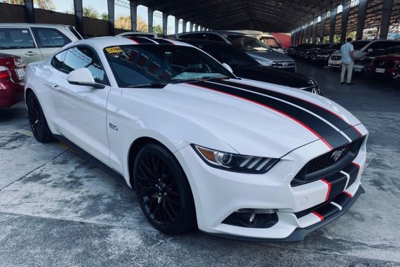 Selling White Ford Mustang 2017 in Manila