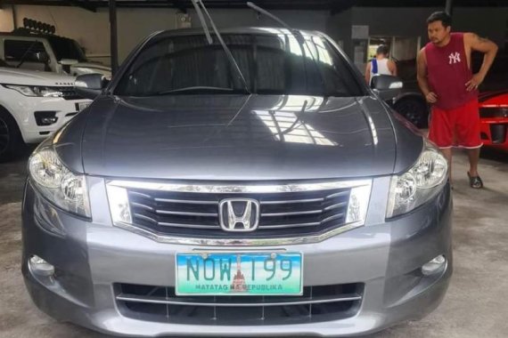 Selling Silver Honda Accord 2010 in Manila