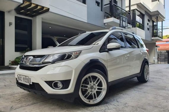 White Honda BR-V 2018 for sale in Quezon 