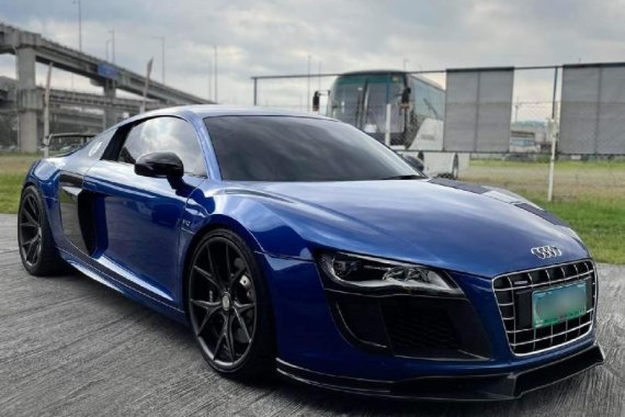 Blue Audi R8 2011 for sale in Calamba