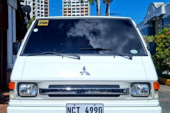 White Mitsubishi L300 2018 for sale in Cainta