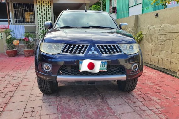 Black Mitsubishi Montero 2012 for sale in Automatic