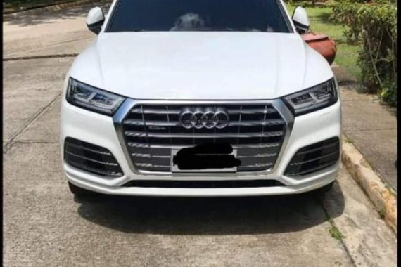 White Audi Q5 2018 for sale in Pasig