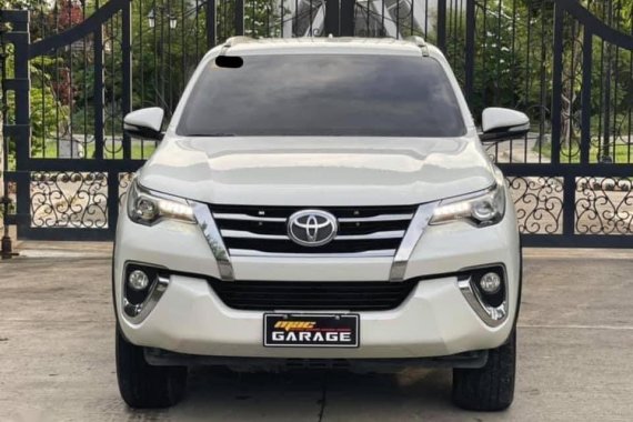 White Toyota Fortuner 2017 for sale in Quezon 