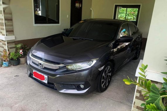 Selling Grey Honda Civic 2017 in Manila