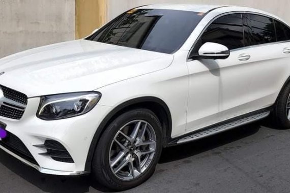 White Mercedes-Benz GLC250 2017 for sale in Quezon 