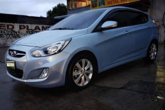 Selling Silver Hyundai Accent 2015 in Bacoor