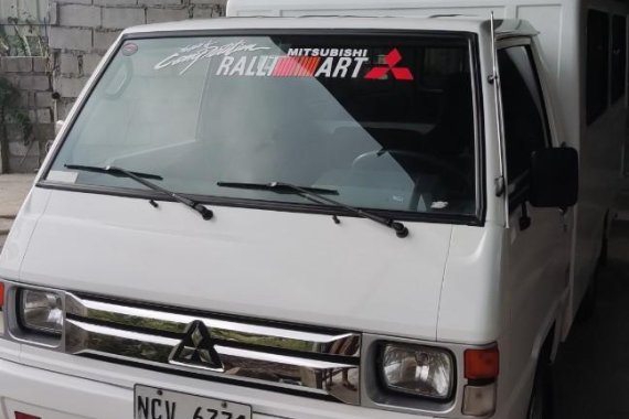 Selling White Mitsubishi L300 2018 in Marilao