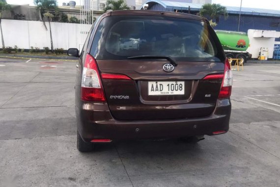 Selling Red Toyota Innova 2014 in Batangas