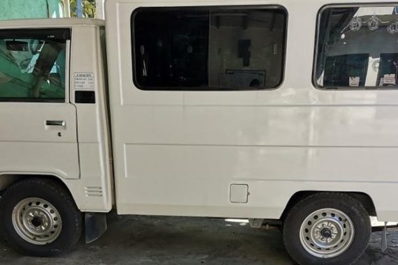 Selling White Mitsubishi L300 2016 in Marikina