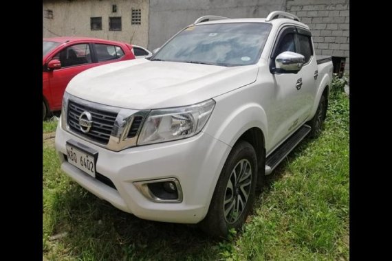 Selling White Nissan Navara 2019 in Caloocan