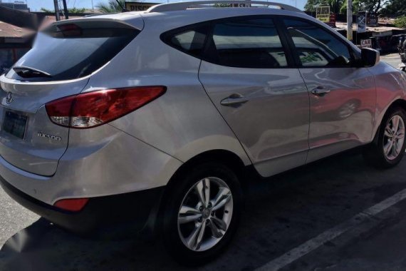 Selling Silver Hyundai Tucson 2010 in Angeles