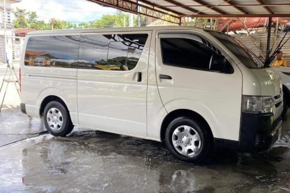 White Toyota Hiace 2019 for sale in Manila
