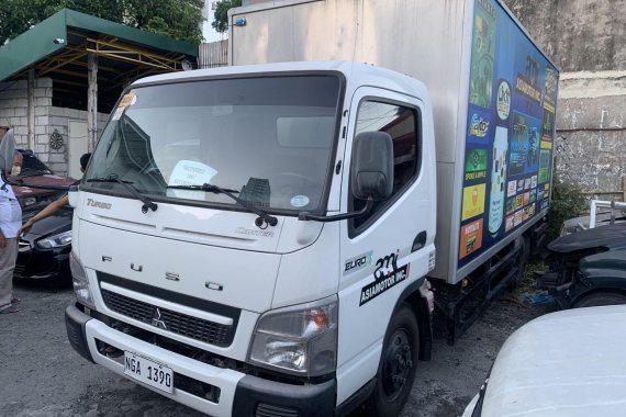 Selling White Mitsubishi Fuso 2019 in Quezon 