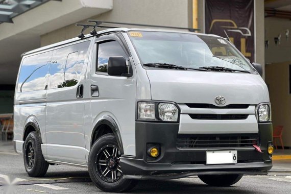 Selling Silver Toyota Hiace 2018 in Makati