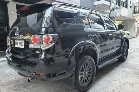 Black Toyota Fortuner 2015 for sale in Quezon 