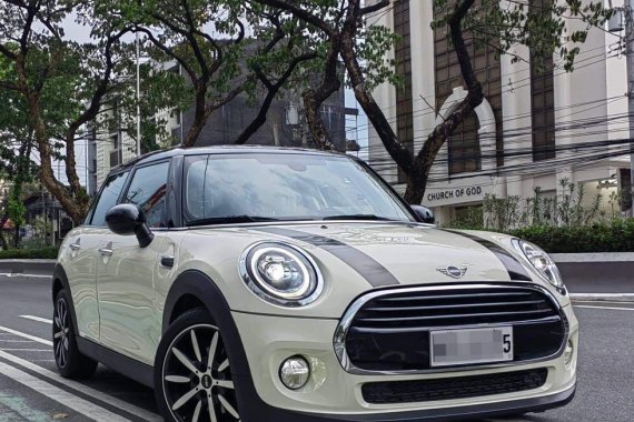 White Mini Cooper 2020 for sale in 2020