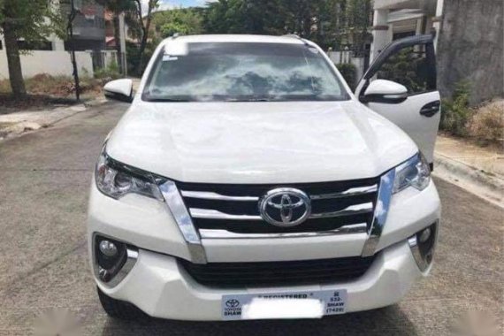 White Toyota Fortuner 2017 for sale in Cavite