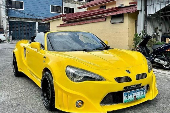 Yellow Toyota MR-S 2001 for sale in Manila