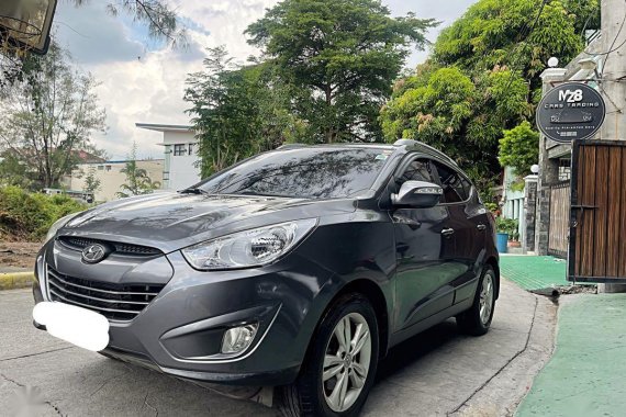 Grey Hyundai Tucson 2010 for sale in Bacoor