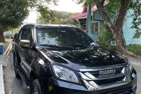 Black Isuzu MU-X 2017 for sale in Marikina 