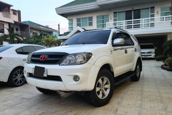 Sell White 2007 Toyota Fortuner in Quezon City
