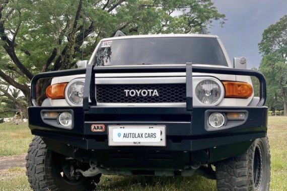 Selling White Toyota FJ Cruiser 2015 in Angeles