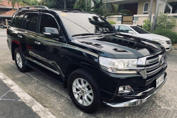 Sell Black 2017 Toyota Land Cruiser in Manila