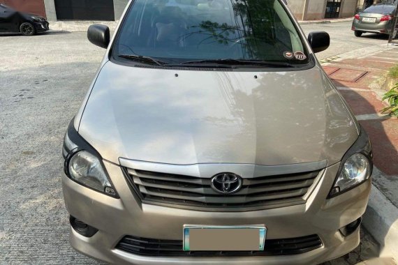 Silver Toyota Innova 2012 for sale in Manual